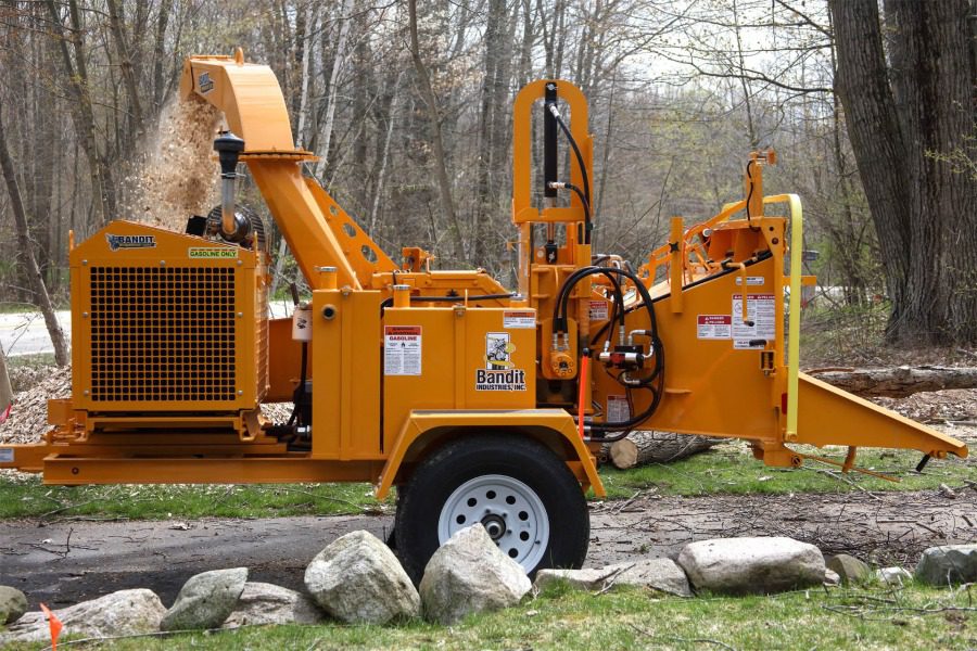 Browse Specs and more for the INTIMIDATOR™ 12XPC Towable Hand-Fed Chipper - Bobcat of Houston