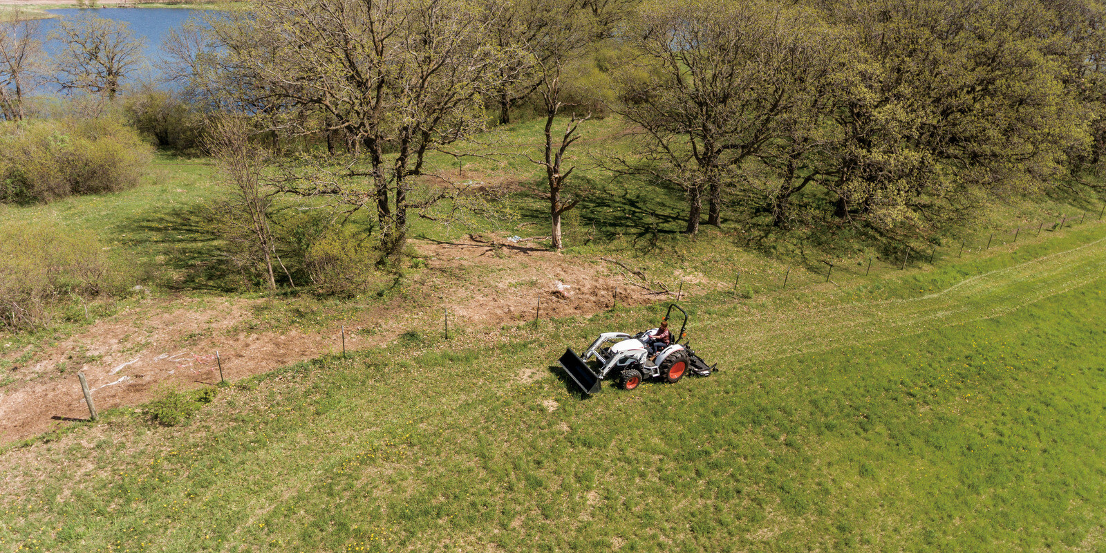 Agriculture, Construction, Commercial Landscaping, Rodeo Management: How to Use a Tractor in Different Industries 